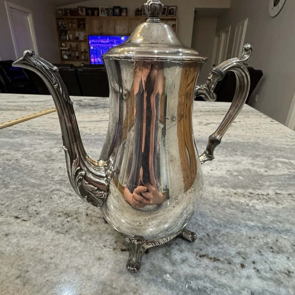 VTG W. M. Rogers 800 Silver Plated Kettle Coffee Tea Pot Victorian Style